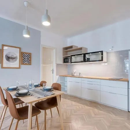 Galya Apartmán *